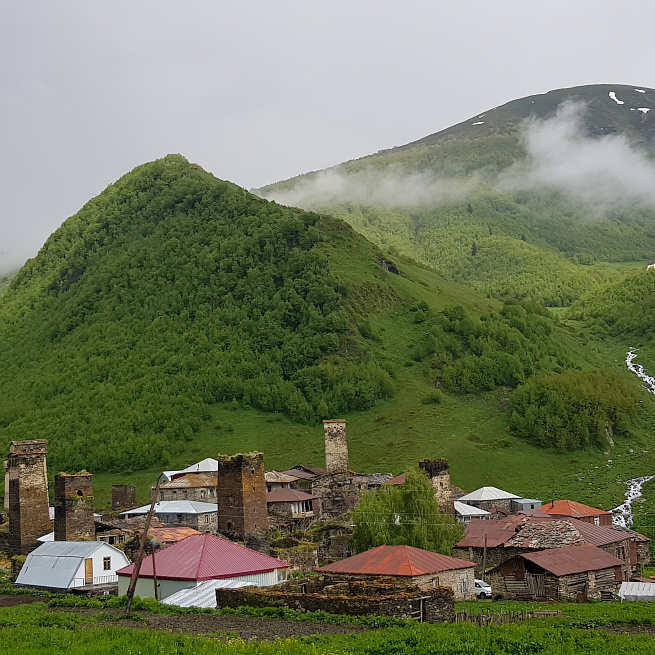 aboutur-img